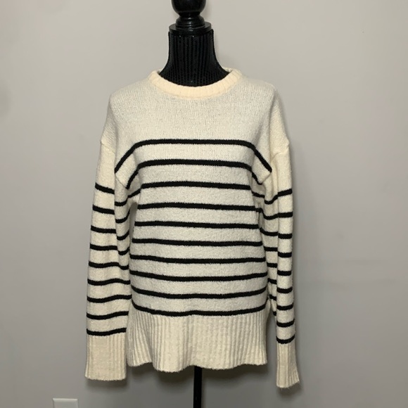 Crewneck Pullover Sweater - Picture 9 of 12